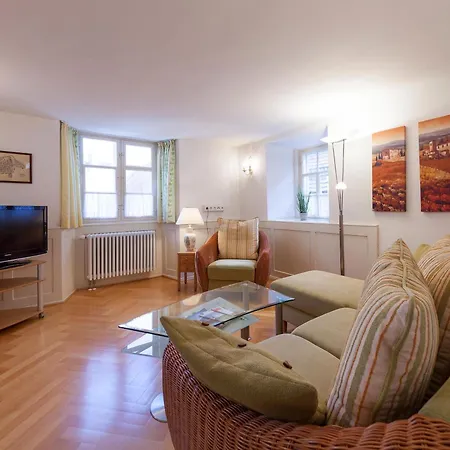 Hensler Apartment